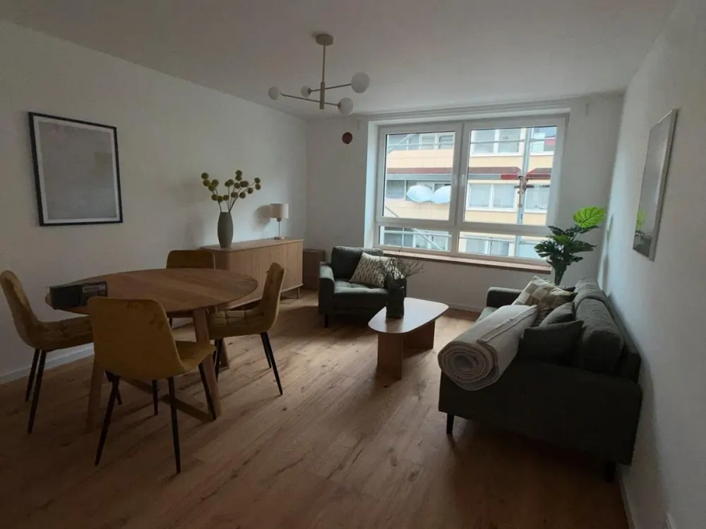 Erstbezug nach Kernsanierung: 3-Zimmer-Wohnung mit Balkon in zentraler Lage mit Premiumausstattung