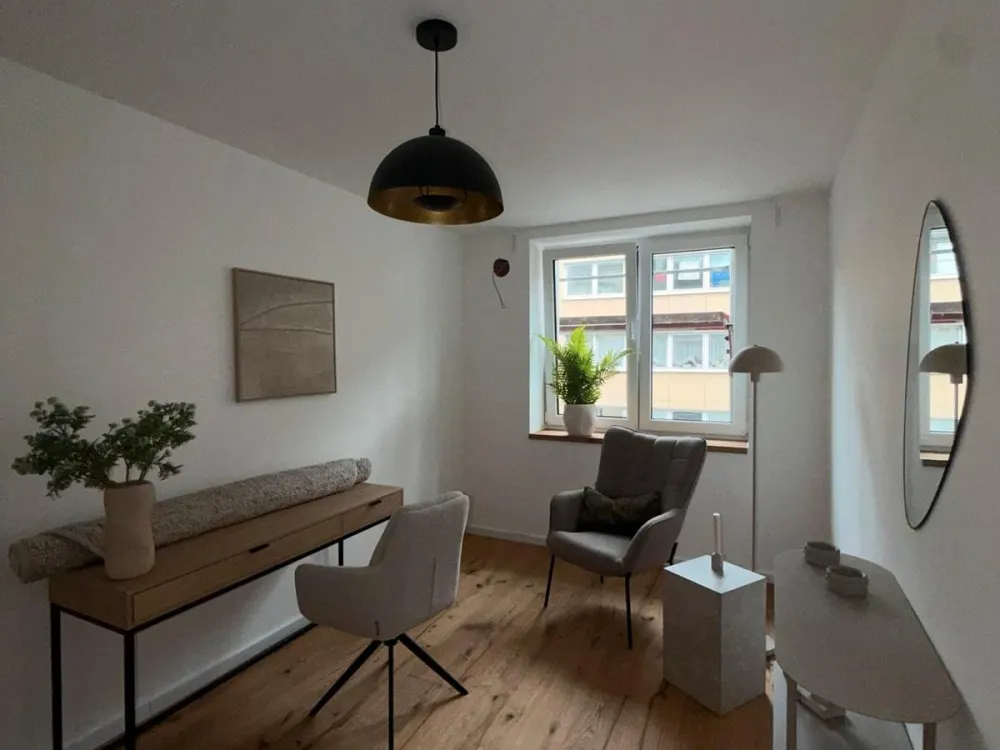 Erstbezug nach Kernsanierung: 3-Zimmer-Wohnung mit Balkon in zentraler Lage mit Premiumausstattung
