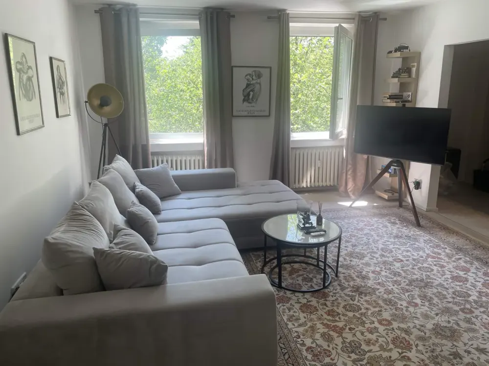 Helle 2-Zimmer-Wohnung mit 61 m² Märkische Str