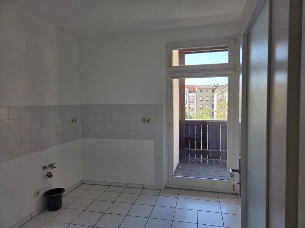 Studenten & Azubis aufgepasst: schön WG-geeignete Wohnung in Mockau