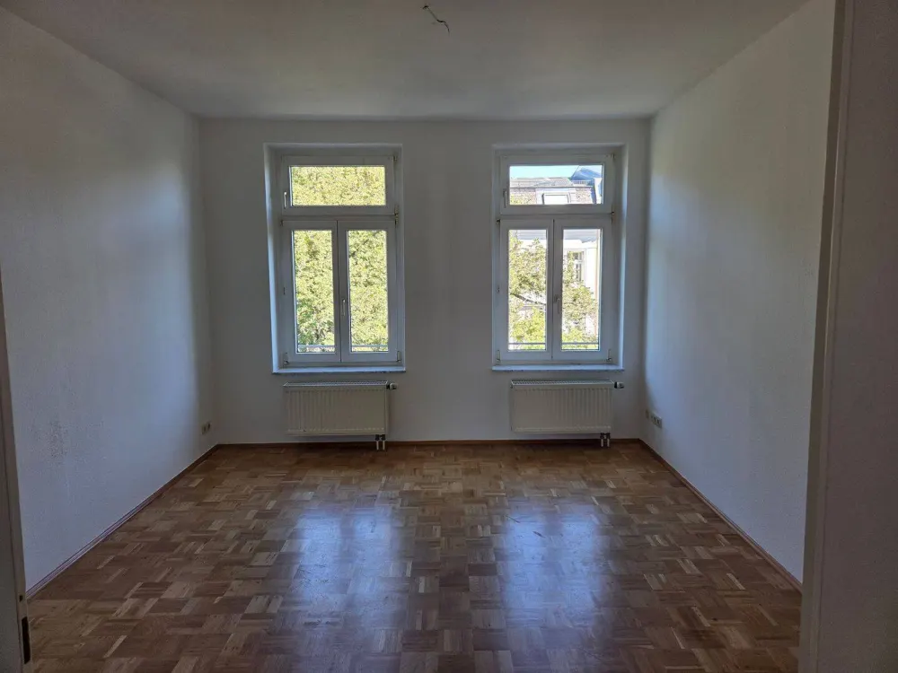 Studenten & Azubis aufgepasst: schön WG-geeignete Wohnung in Mockau