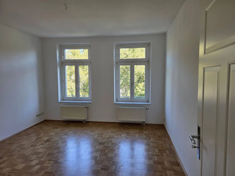 Studenten & Azubis aufgepasst: schön WG-geeignete Wohnung in Mockau