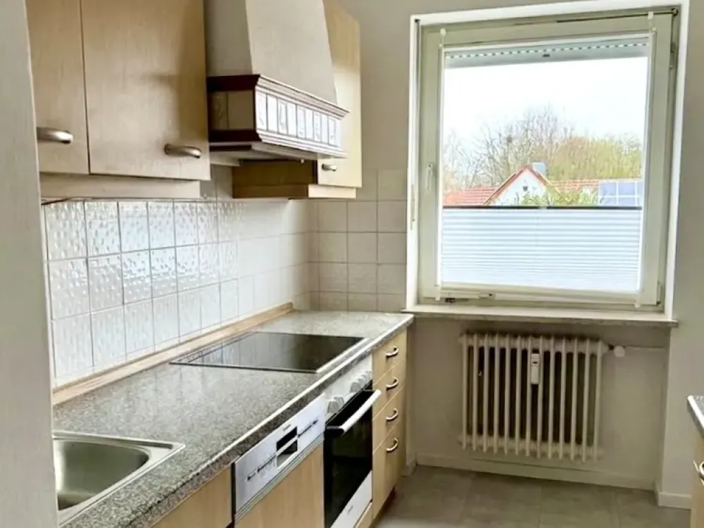 Helle 3-Zimmer-Wohnung mit EBK, Südbalkon und freiem Feldblick