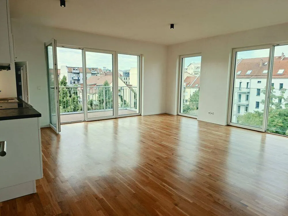 // 2 Zimmer mit EBK und Balkon // herrlicher Ausblick // SP mgl. //