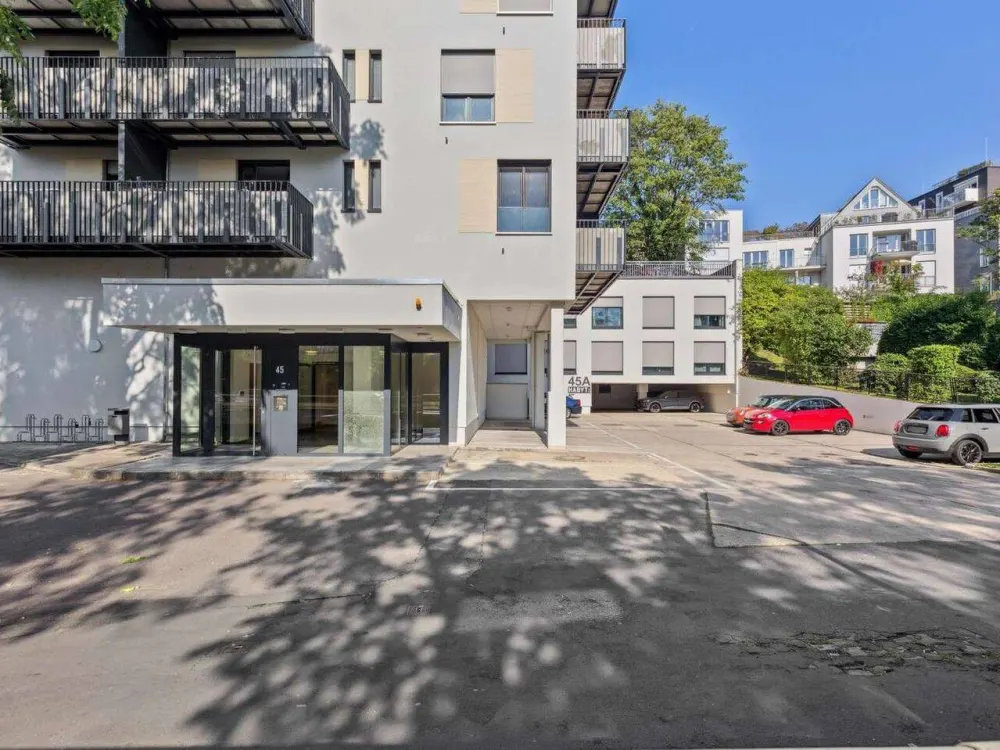 Ihr neues Zuhause in Frankfurt? Schöne zentrale 1-Zimmer-Wohnung mit Balkon