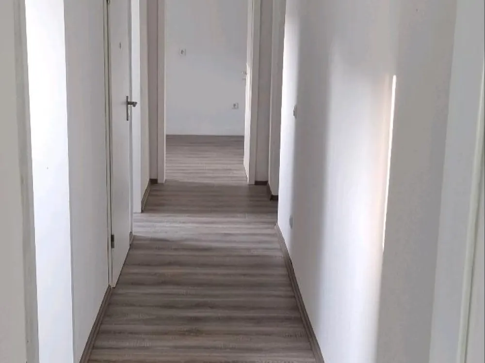 Spacious 4-Room Attic Apartment + Loft in Duisburg-Friermer