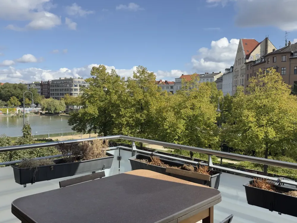 Beautiful 110qm flat with green view on Engelsbecken