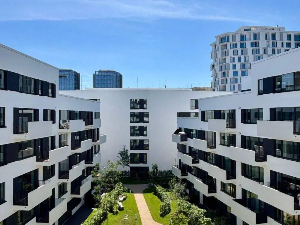 Süd-Ausrichtung, 5. Obergeschoss, Weitblicke, Community-Features (Fitness, Co-Working, Dachterrasse)