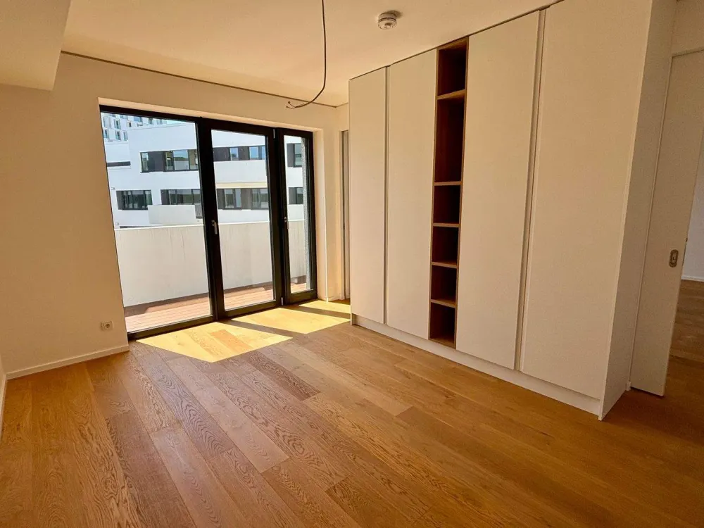 Süd-Ausrichtung, 5. Obergeschoss, Weitblicke, Community-Features (Fitness, Co-Working, Dachterrasse)