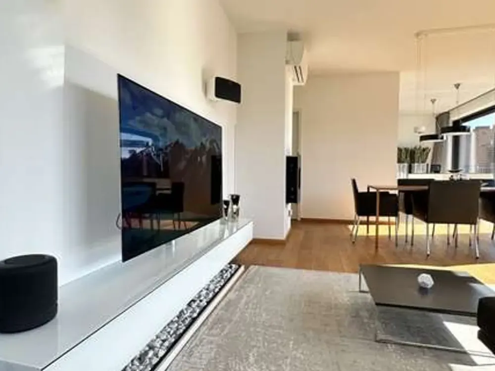 Luxuriöse, vollmöblierte, exklusive Penthouse-Wohnung