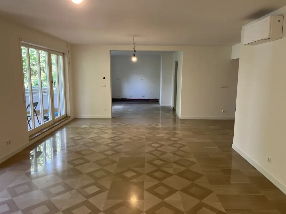 Spacious 4.5-Room Apartment in Südweststadt