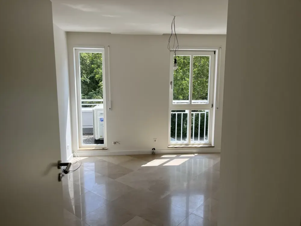 Spacious 4.5-Room Apartment in Südweststadt