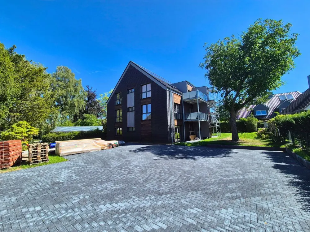 Neubau mit Garten/Terrasse oder Balkon in ausgezeichneter Lage von Halstenbek