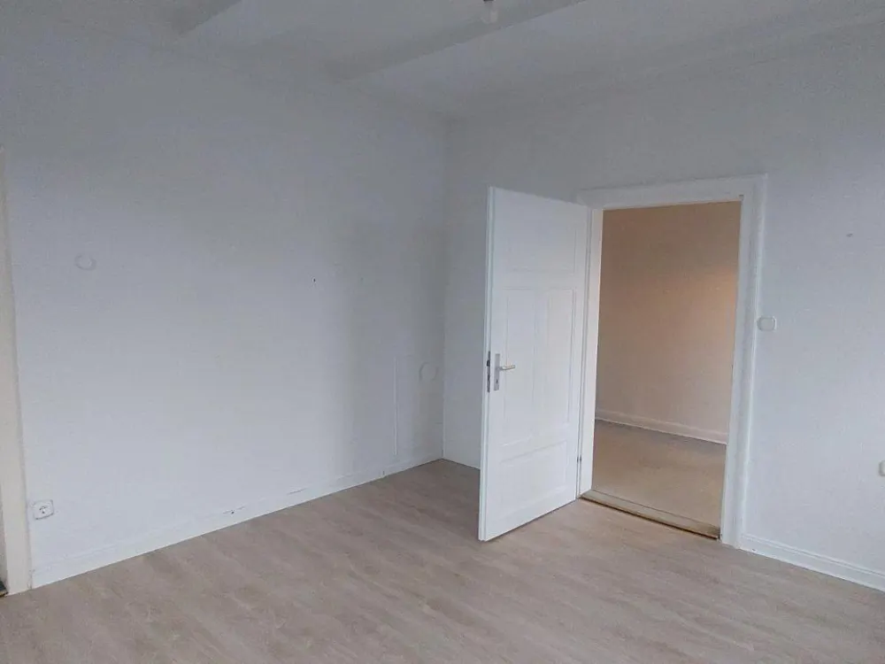 Wohnung zu vermieten, Altbau, ca. 80qm 1.Etage, Grasdorf
