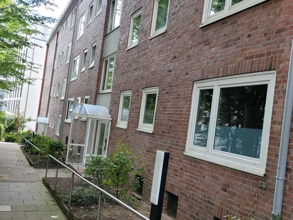 2 Zi. Whg. 54 qm KOMPLETT MÖBLIERT, ruh. Citylage, € 1.400 inkl.