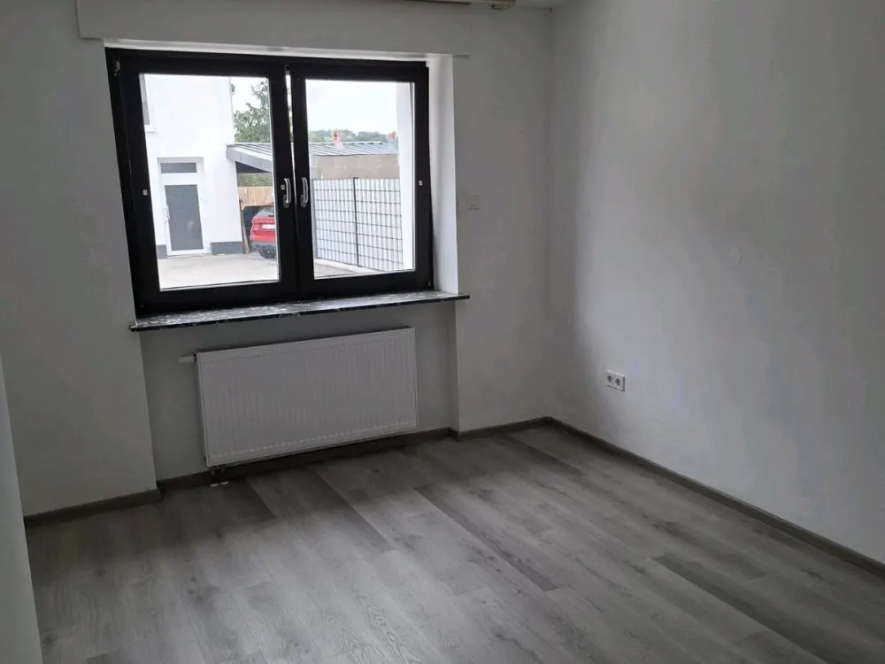 gepflegte, große 3 Zkb Wohnung