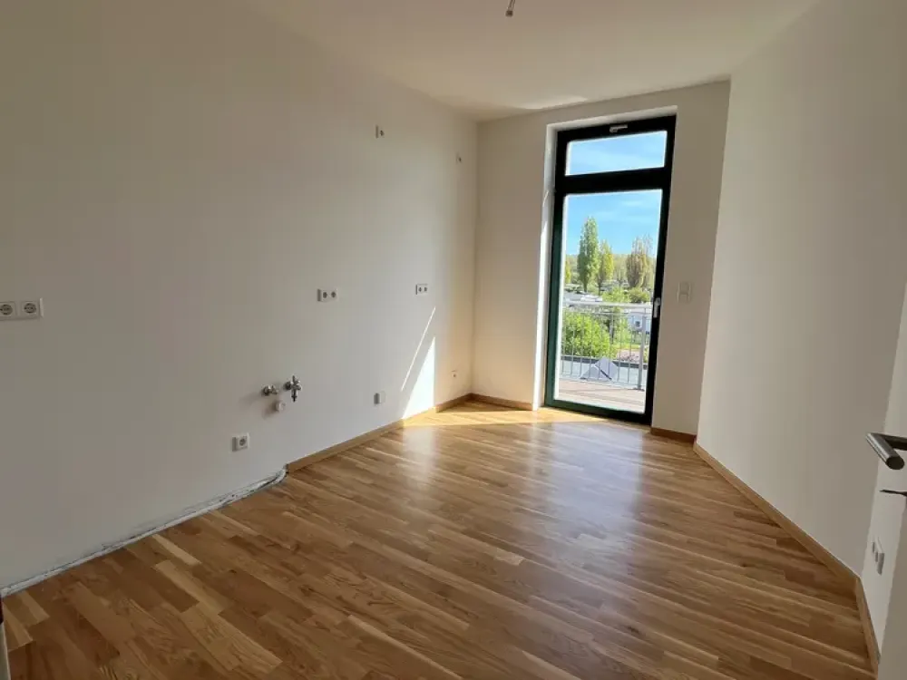 Exklusiver Erstbezug: Kernsanierte 2-Zimmer-Wohnung mit Balkon