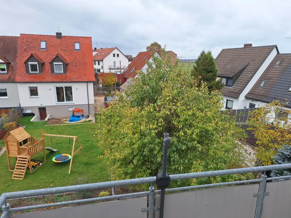 شقة علوية مكونة من 3 غرف في موقع هادئ في Oberasbach