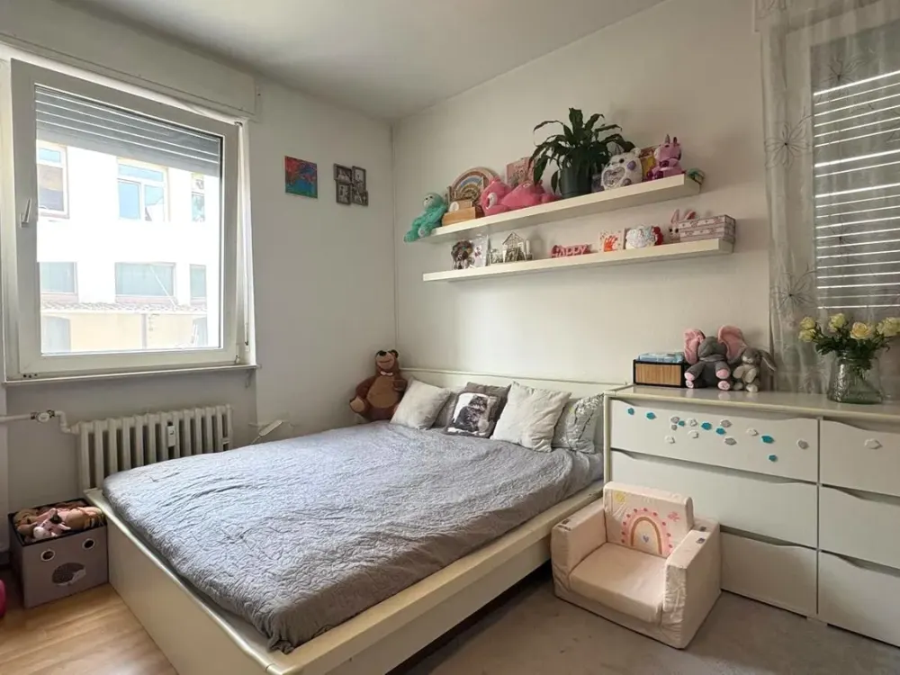 BOCKENHEIM WEST I Beautiful, bright, 1-room studio apartment with kitchenette and shared bathroom