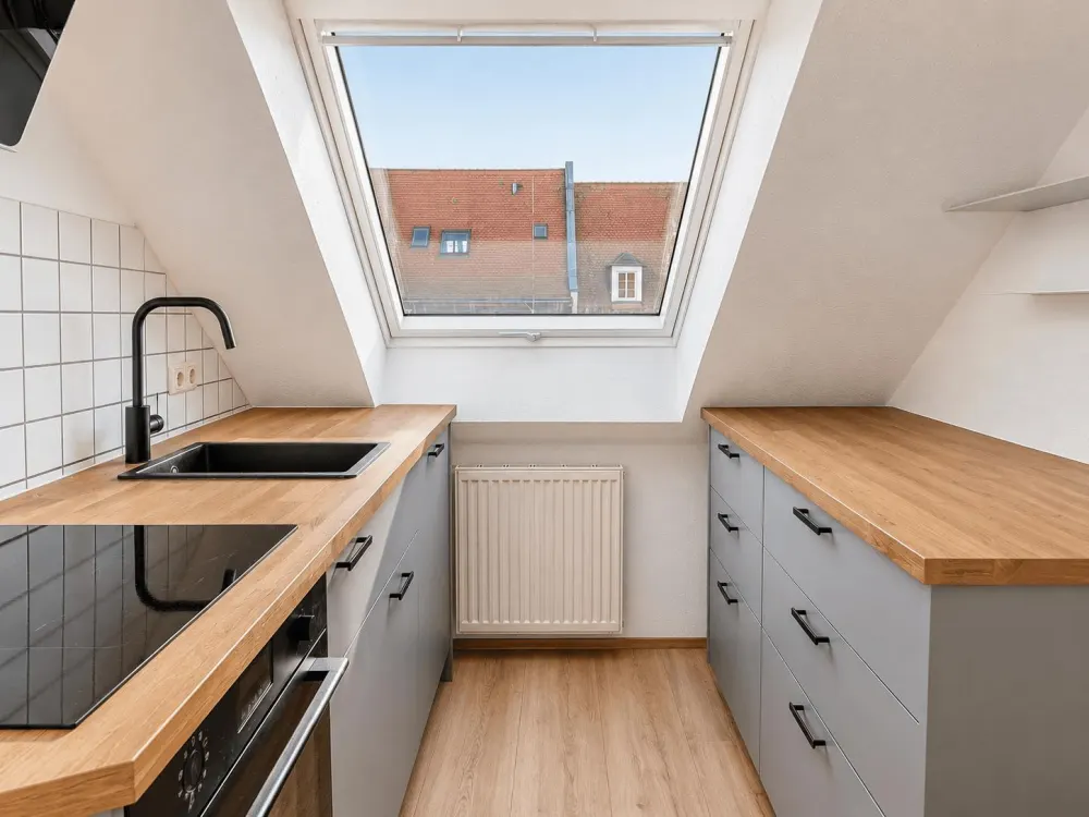 ERSTBEZUG MIT EBK // DG-Wohnung mit Weitblick