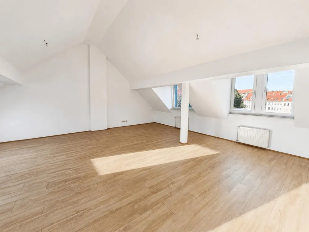 ERSTBEZUG MIT EBK // DG-Wohnung mit Weitblick