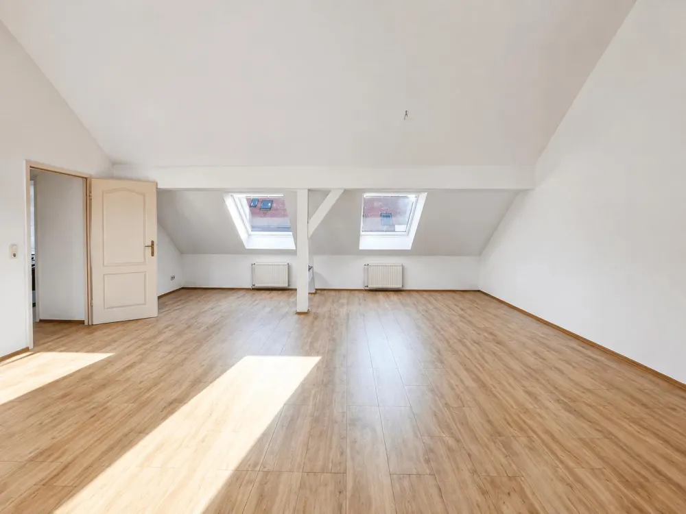 ERSTBEZUG MIT EBK // DG-Wohnung mit Weitblick