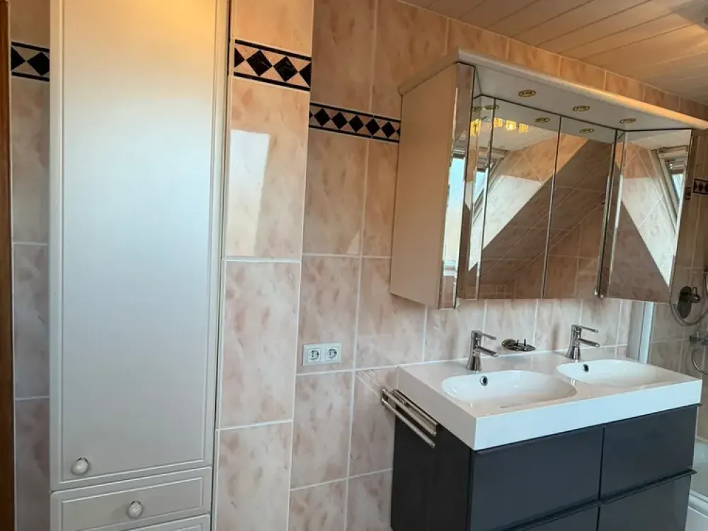 Attraktive 2-Zimmer-DG-Wohnung in Mörfelden-Walldorf