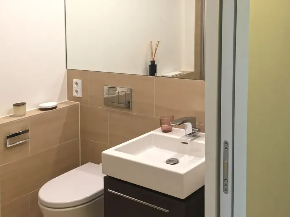 Bald einziehen! Kleines, feines Apartment in elegantem Haus / Schwabing