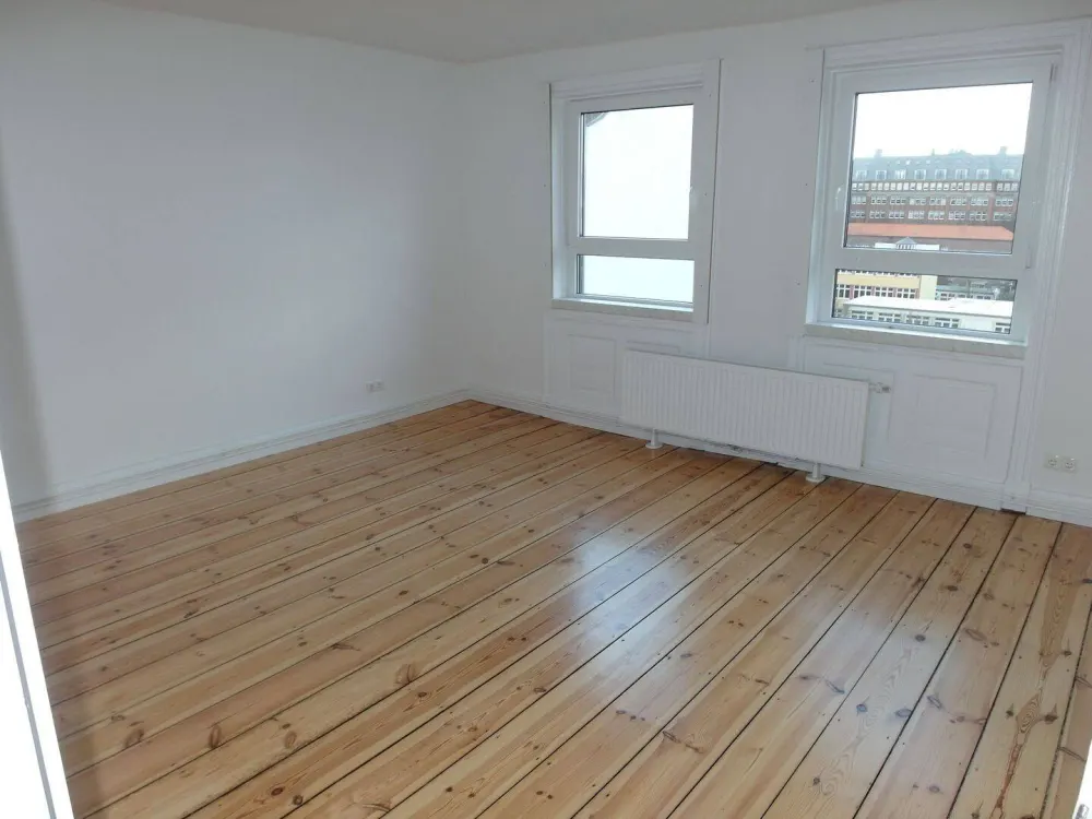 HH-St Georg, 3 Zimmer Wohnung im 4. OG !! Bitte beachten sie unsere Fragen !!