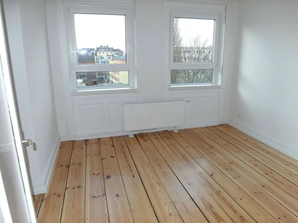 HH-St Georg, 3 Zimmer Wohnung im 4. OG !! Bitte beachten sie unsere Fragen !!