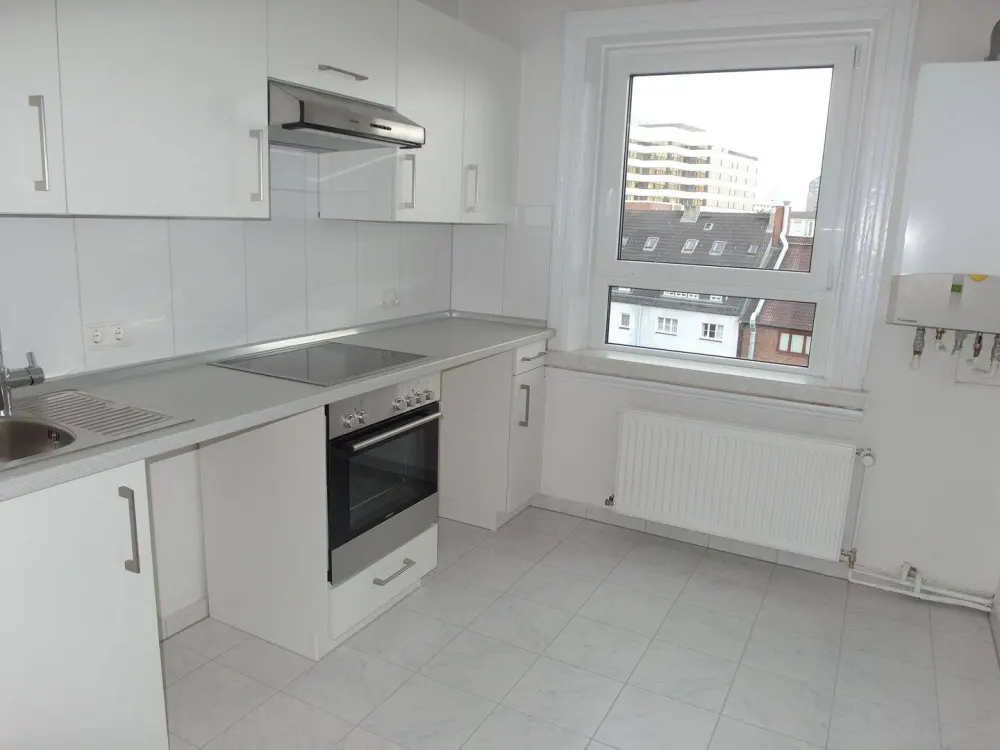 HH-St Georg, 3 Zimmer Wohnung im 4. OG !! Bitte beachten sie unsere Fragen !!