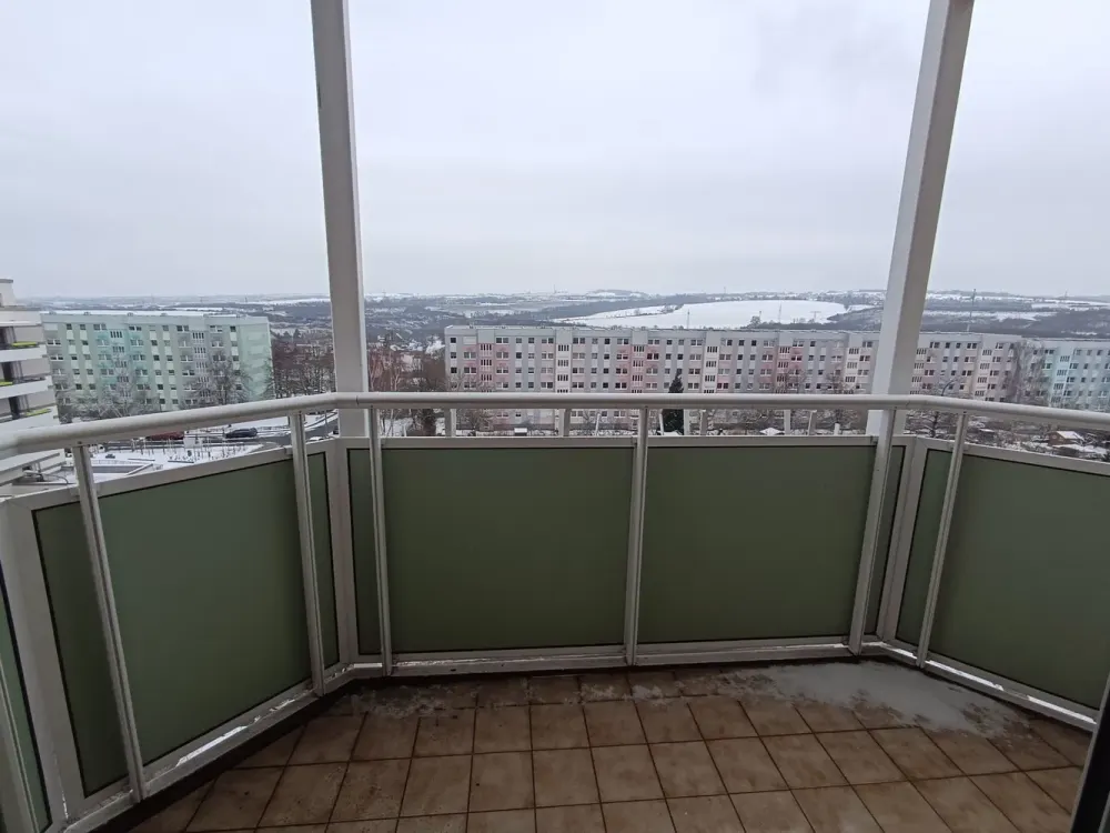 Frisch renovierte 3 Raum Wohnung mit schöner Aussicht