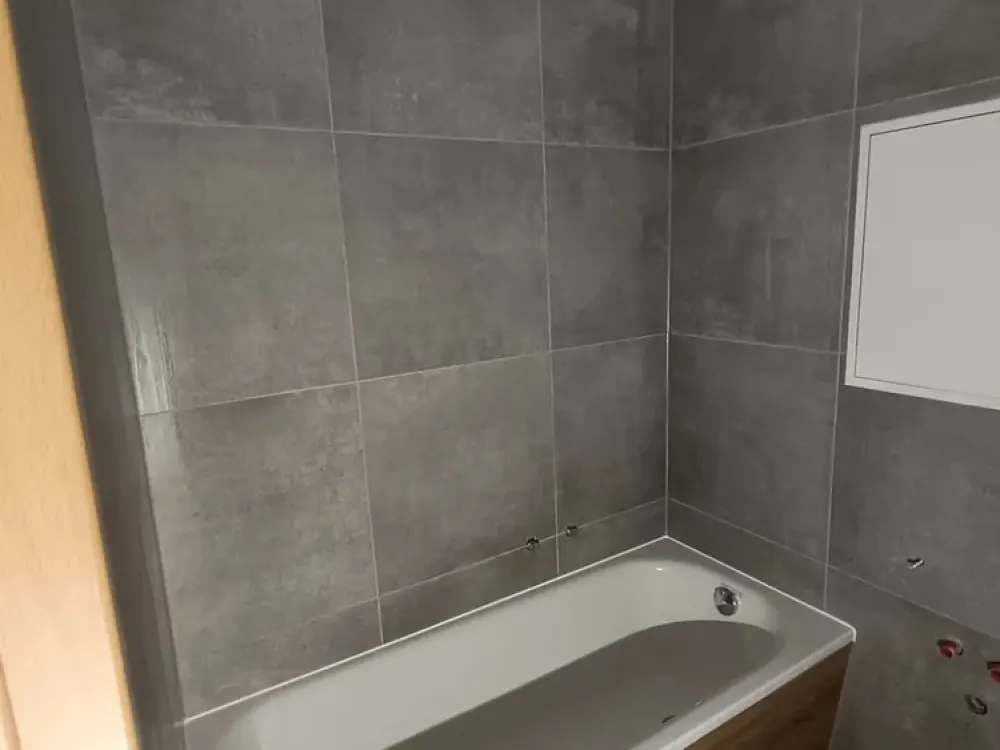 Frisch renovierte 3 Raum Wohnung mit schöner Aussicht