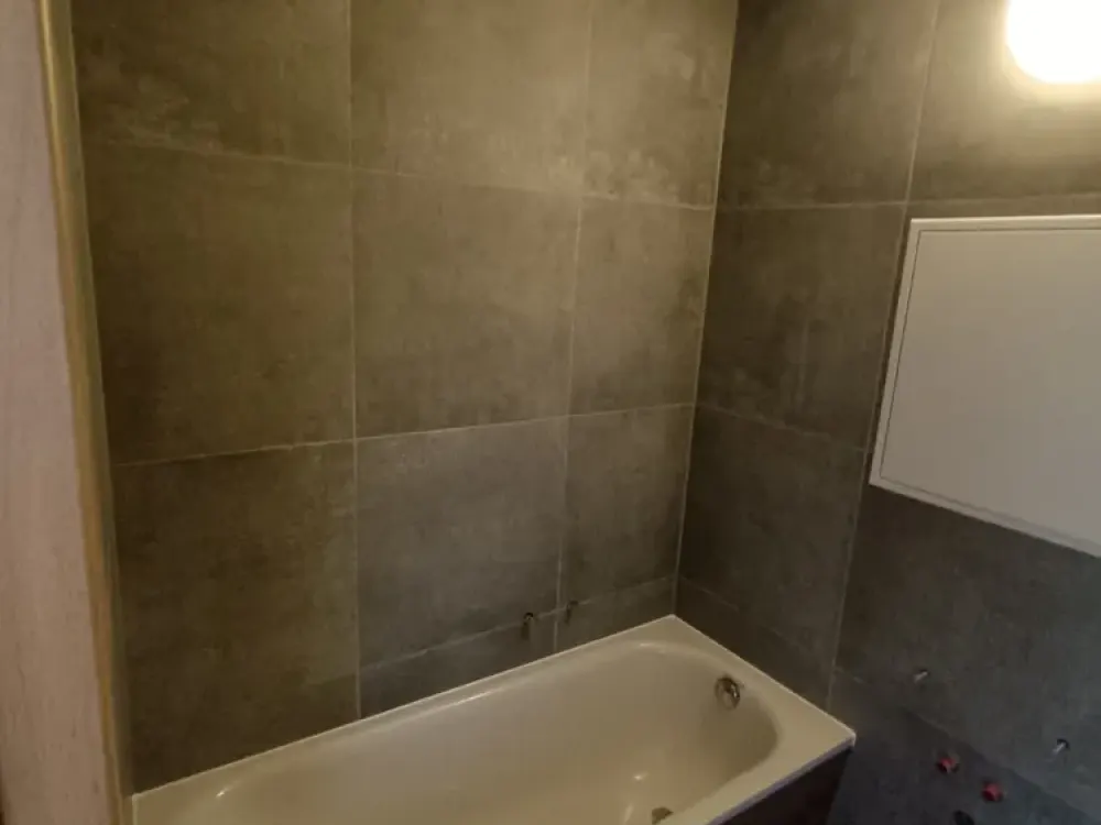 Frisch renovierte 3 Raum Wohnung mit schöner Aussicht