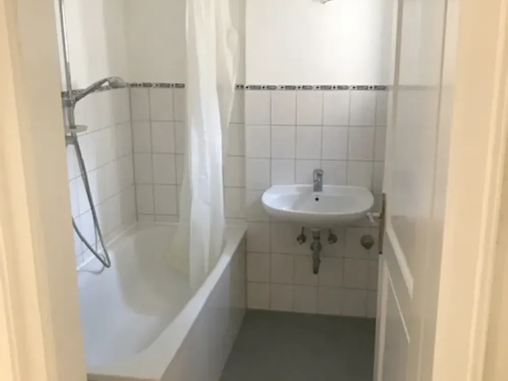 Modernisierte 3 Zimmer Stadtwohnung mitten im Zentrum