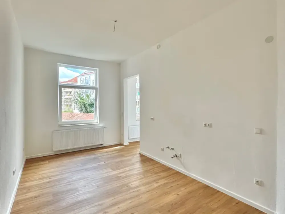 Beletage | Kernsaniert | 3,5 Zi. | 2 Bäder | Einbauküche | Balkon