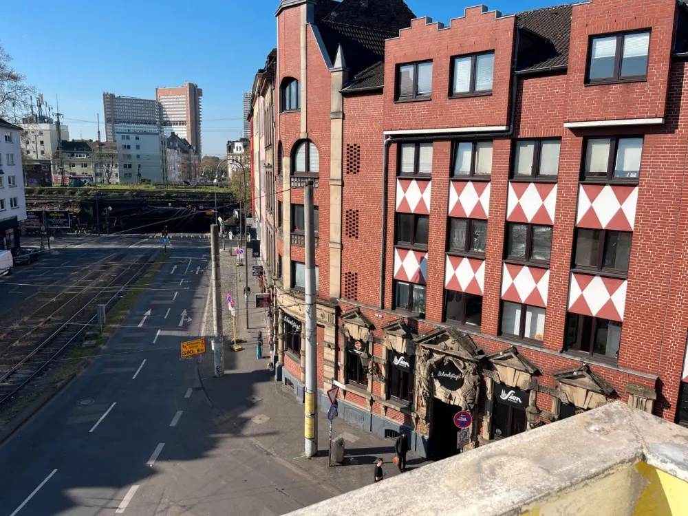 ** Helle 2- Zimmerwohnung, WG geeignet, im Herzen von Köln**