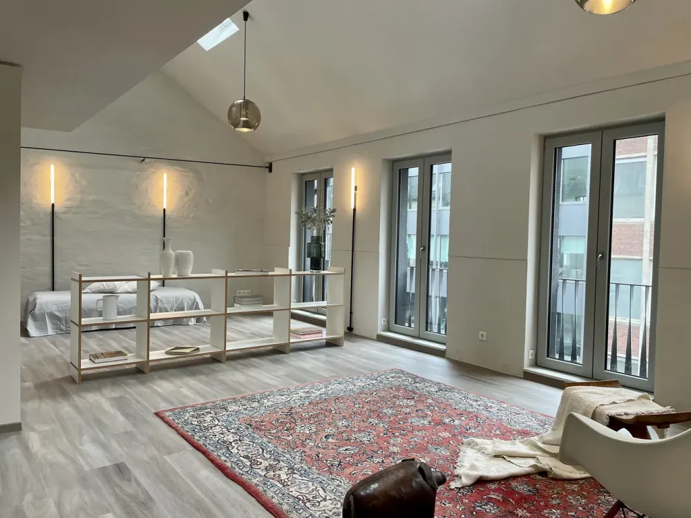 Lichtdurchflutete Dachmaisonette in Gründerzeitaltbau