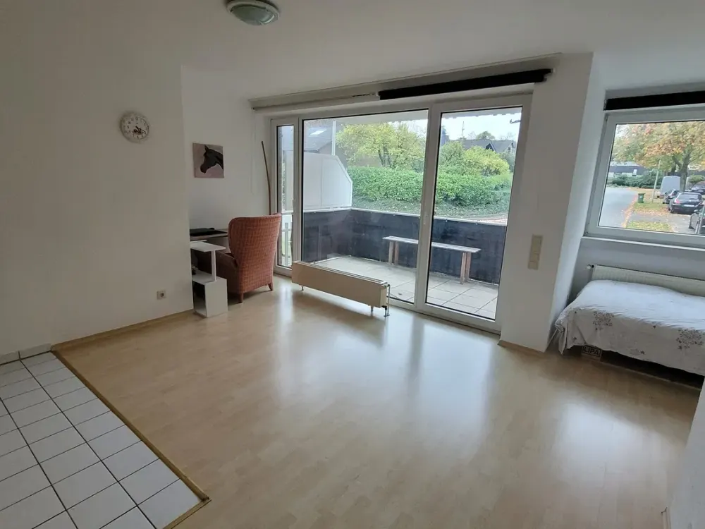 Top Location for Students or Singles: Bright Apartment Within Walking Distance to University of Paderborn