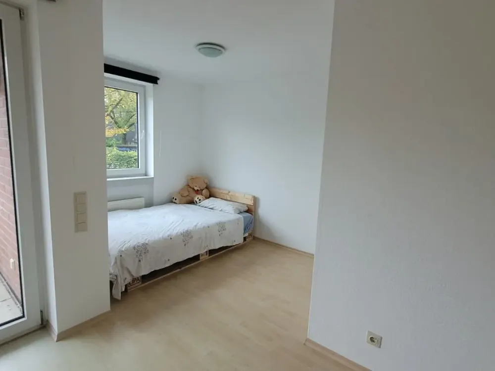 Top Location for Students or Singles: Bright Apartment Within Walking Distance to University of Paderborn