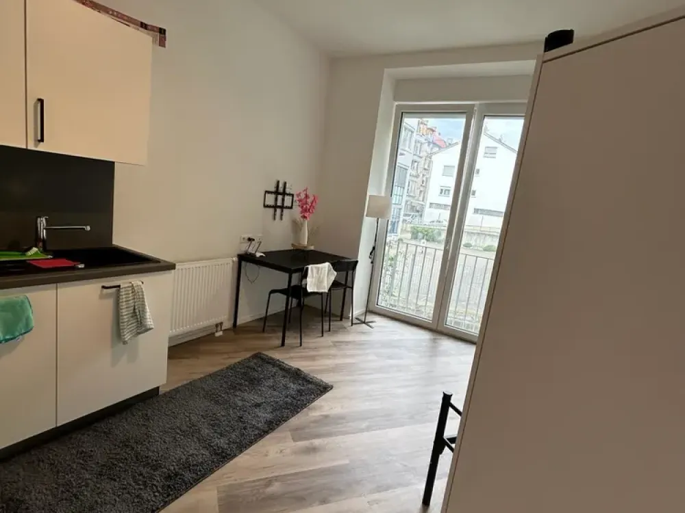 Mitten in STUTTGART ! Wunderschöne vollmöbilierte Studioapartments
