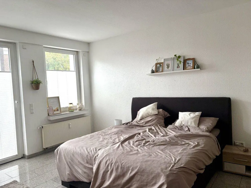 Gemütliche und helle 3-Zimmer-Wohnung mit Terrasse und Einbauküche in sehr guter Lage