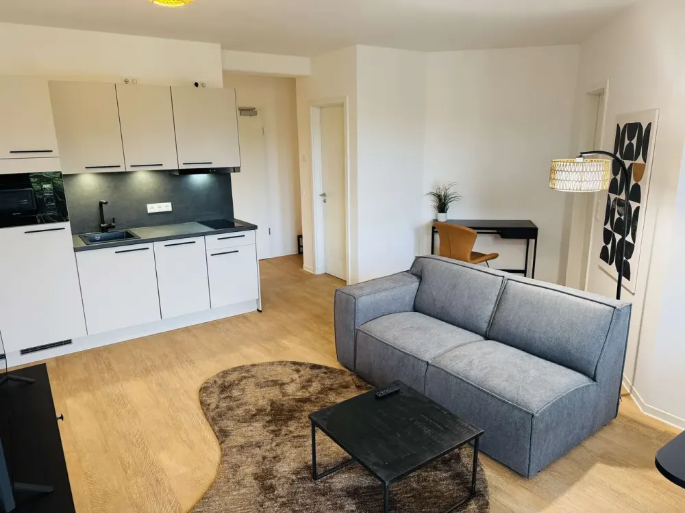 ** MÖBLIERTES APARTMENT MIT ALL INCLUSIVE MIETE~BALKON~STELLPLATZ***