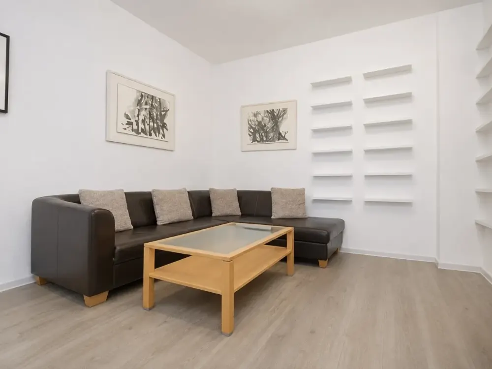 Möblierte 3-Zimmerwohnung mit Wohnzimmer in S-West