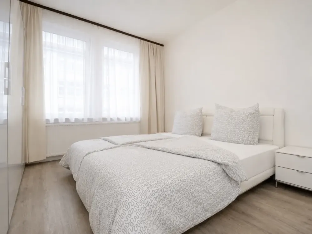 Möblierte 3-Zimmerwohnung mit Wohnzimmer in S-West