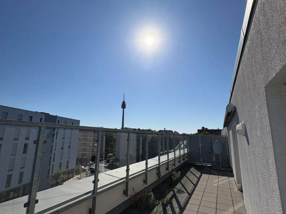 Exklusive Möblierte 2-Zimmer-Seniorenwohnung ab 60 Jahren mit großer Dachterrasse, Aufzug & Stellplatz