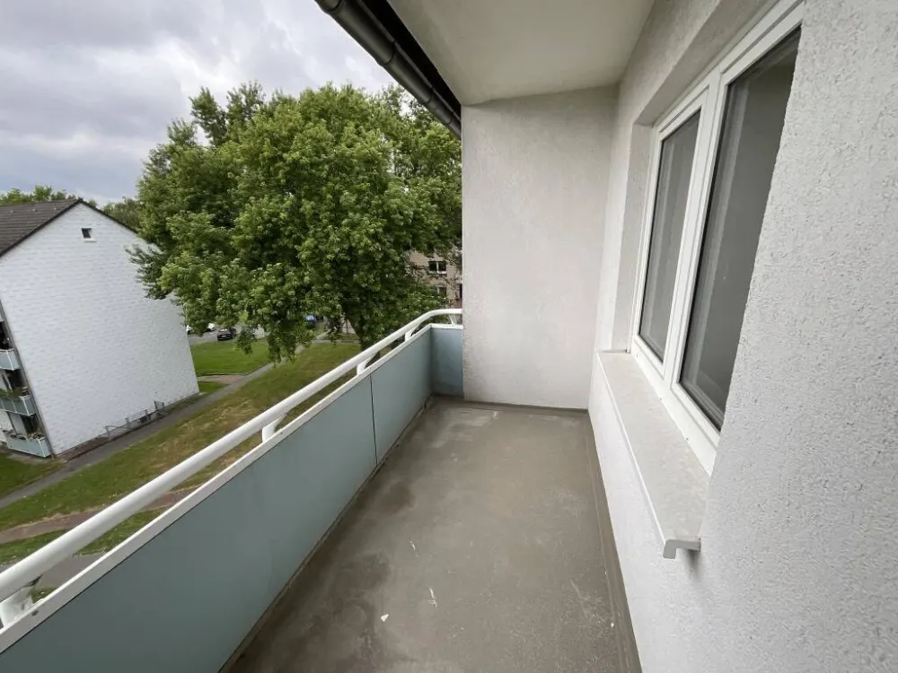 Wird mit neuem Laminat ausgestattet! 3-Zimmer Wohnung mit Balkon in Dortmund Bövinghausen