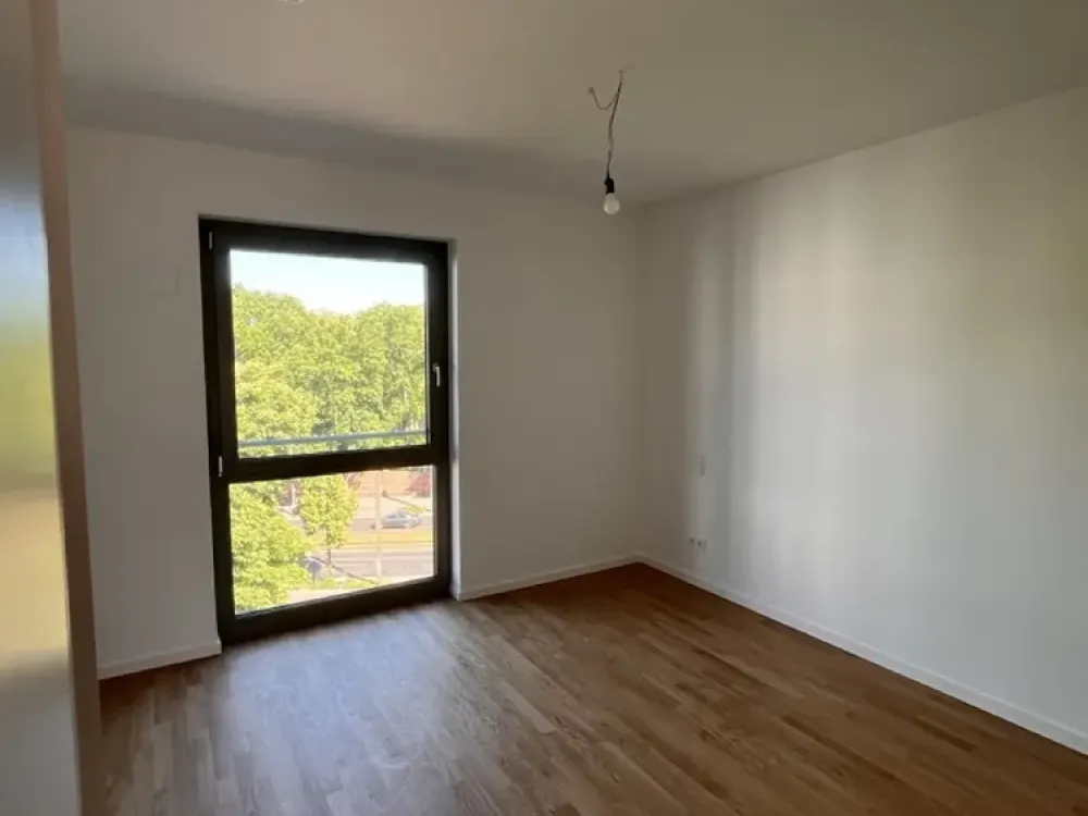 Modern stylish 2-room apartment with built-in kitchen opposite Volkspark Friedrichshain