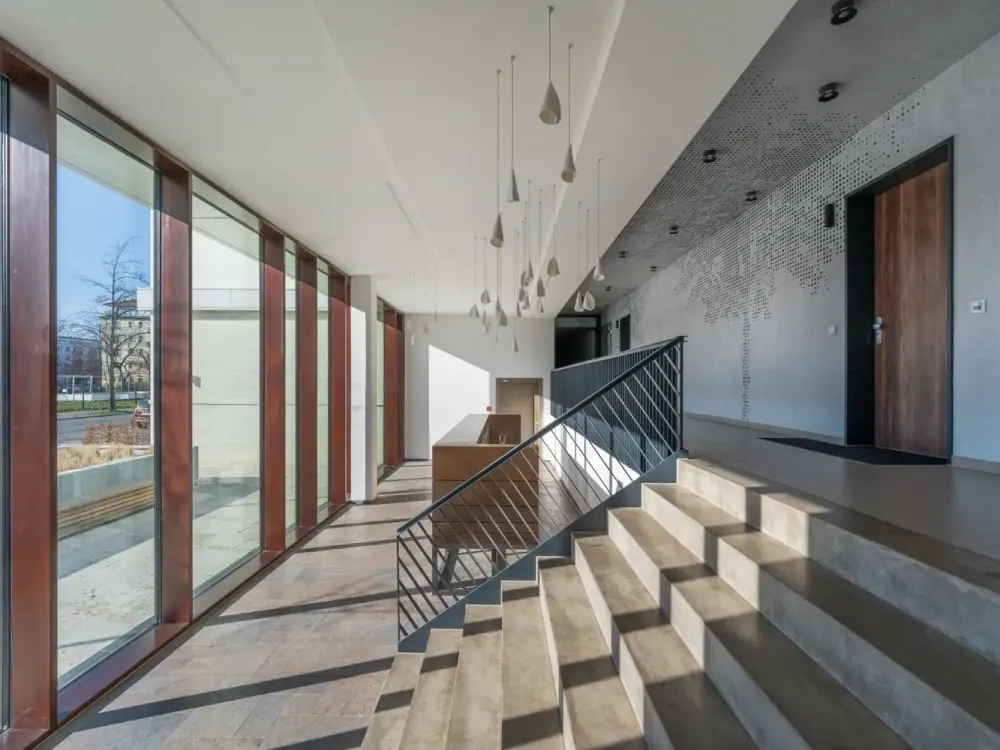 Nachmieter gesucht * 2 Zimmer Wohnung * Balkon * TG Stellplatz * Einbauküche