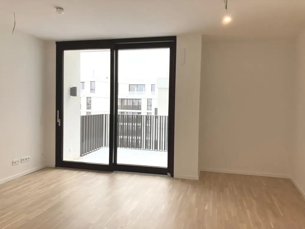 Nachmieter gesucht * 2 Zimmer Wohnung * Balkon * TG Stellplatz * Einbauküche